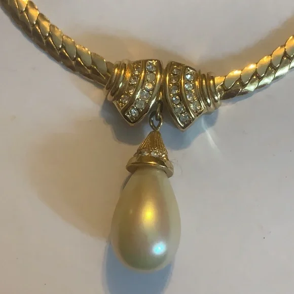 Christian Dior vintage pearl drop necklace - Picture 8 of 10
